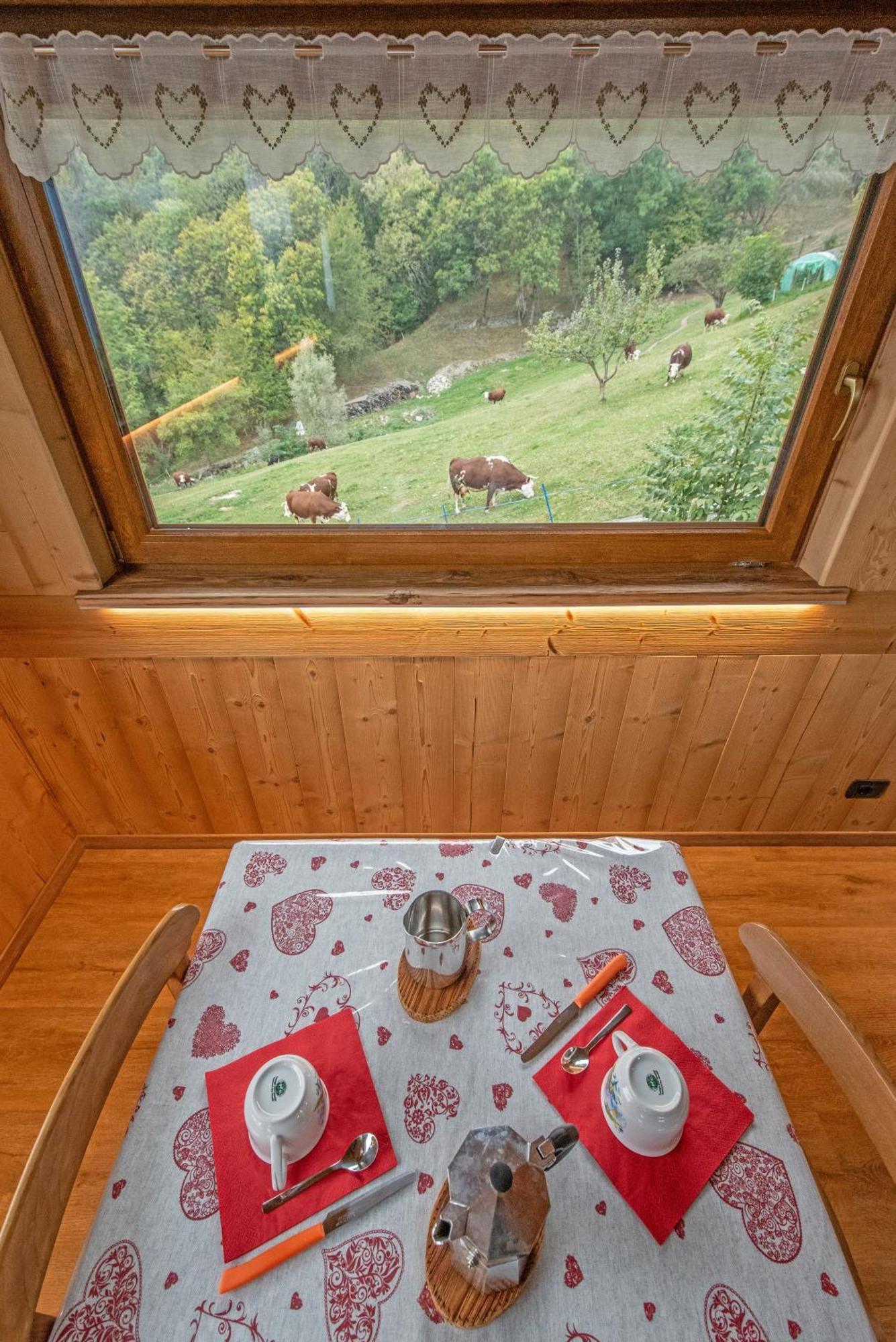 Agriturismo La Clochette ตอร์ญอน ภายนอก รูปภาพ