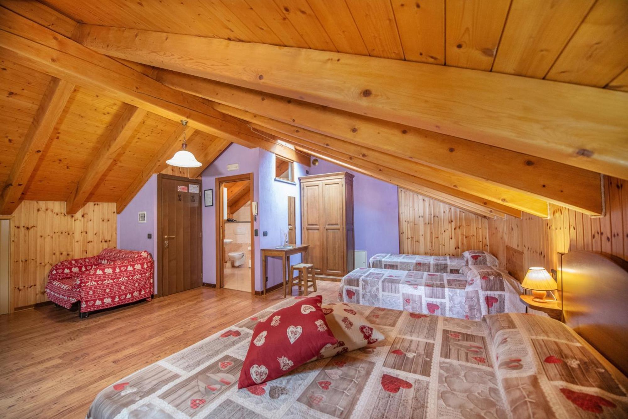 Agriturismo La Clochette ตอร์ญอน ภายนอก รูปภาพ