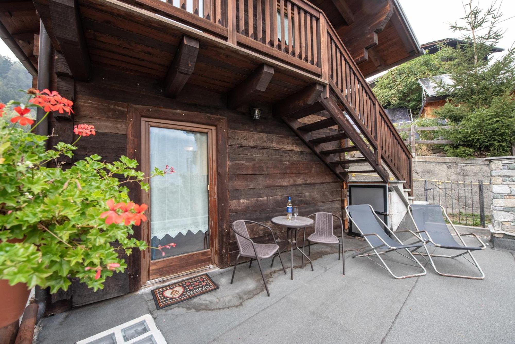 Agriturismo La Clochette ตอร์ญอน ภายนอก รูปภาพ
